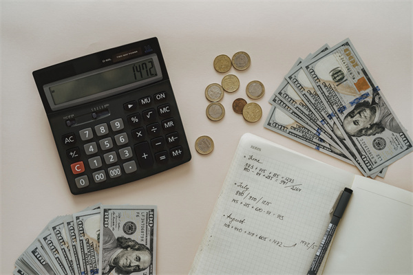 美国4月ADP就业人数增加19.2万，预期18万，3月数据上修